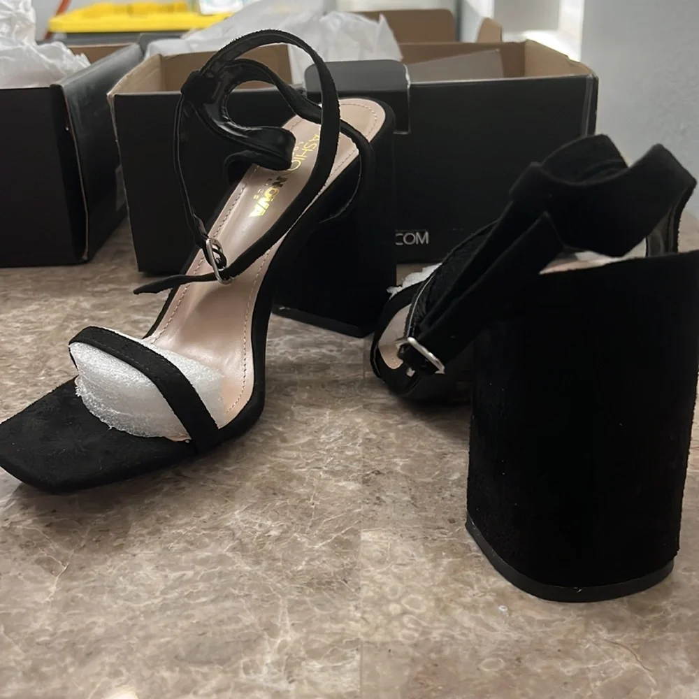 NWB Black Heels - Picture 2 of 4